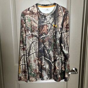 Under Armour - men’s heat gear -XL
